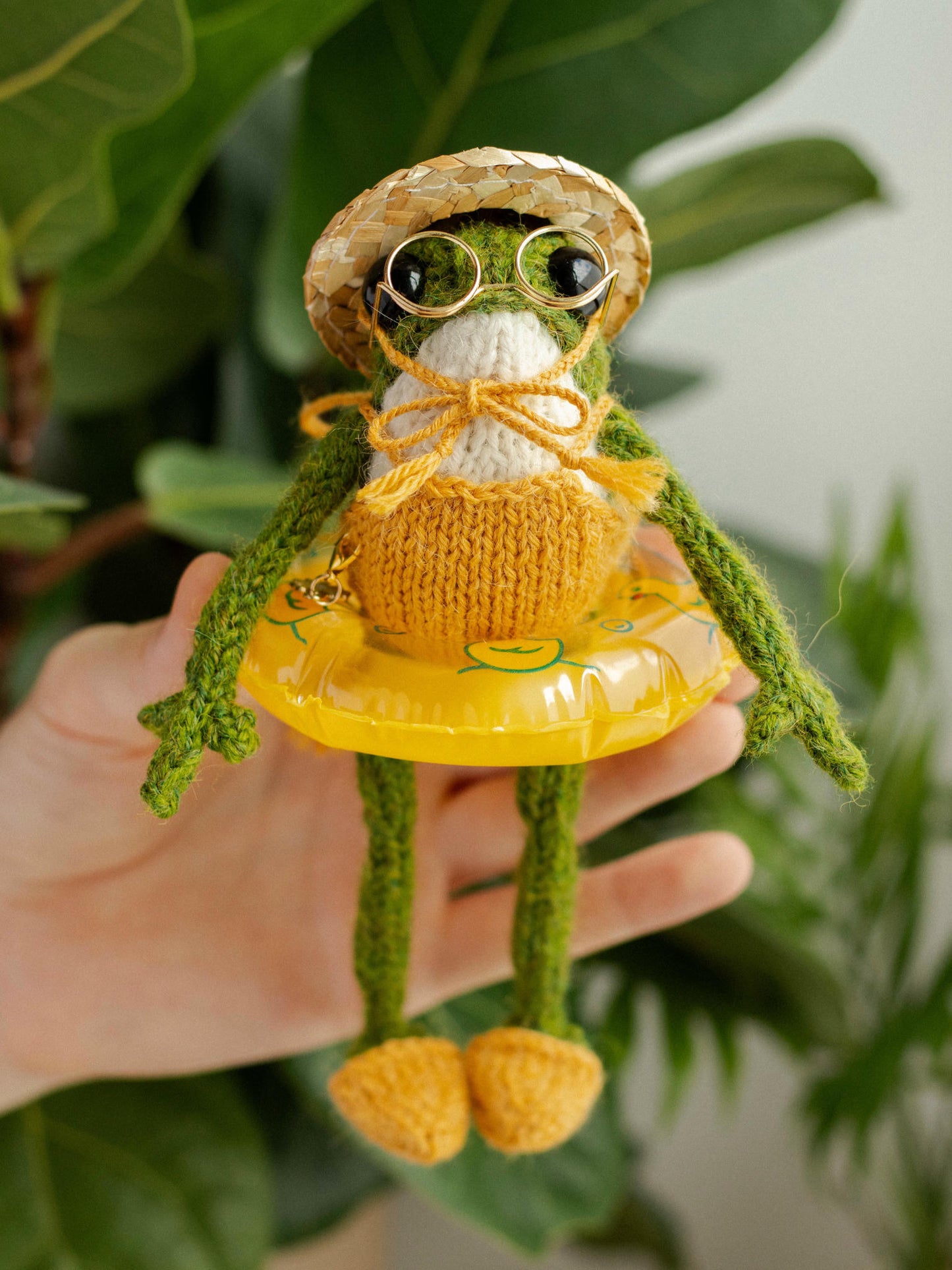 Miss Yellow Swimmy Frog