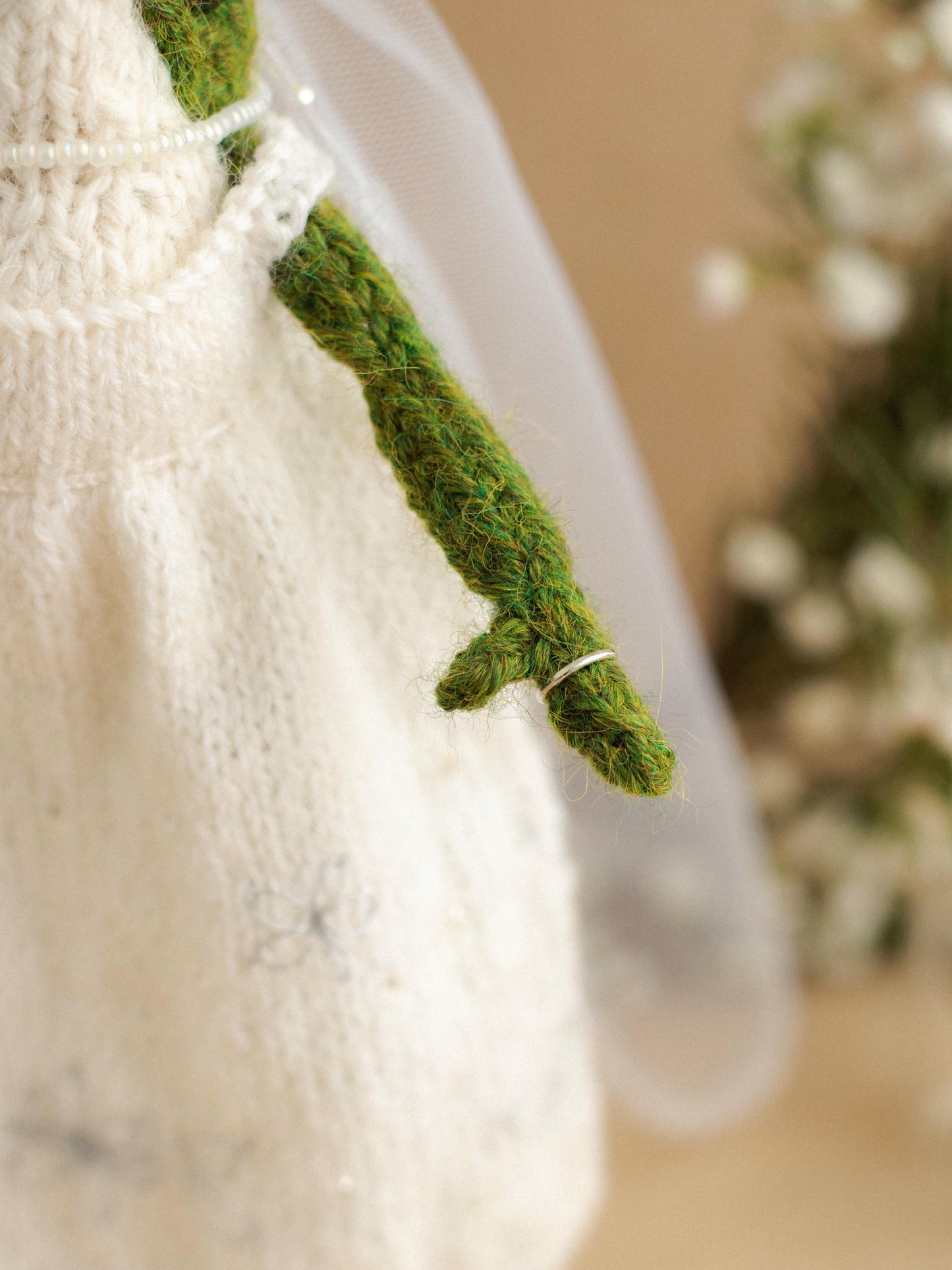 Just Married Frogs