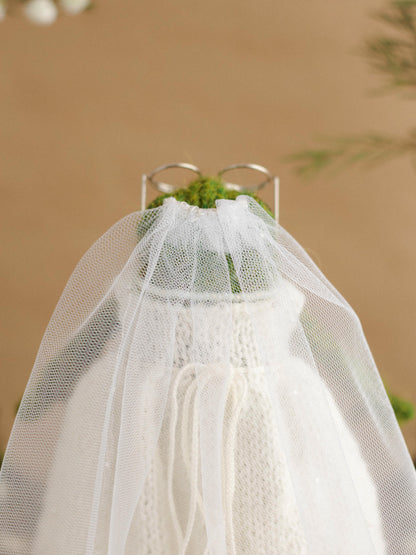 Just Married Frogs