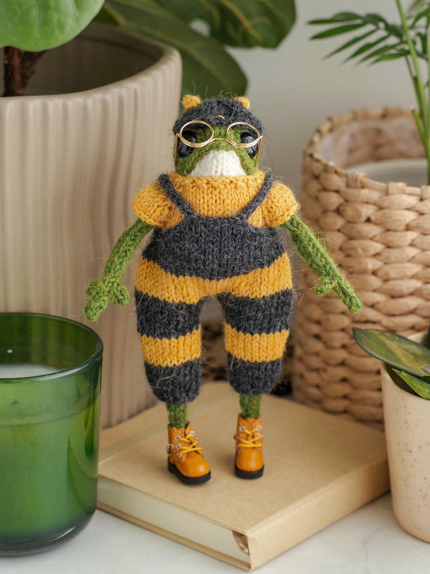 The Bzzz Frogs