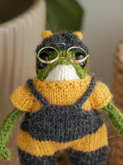The Bzzz Frogs