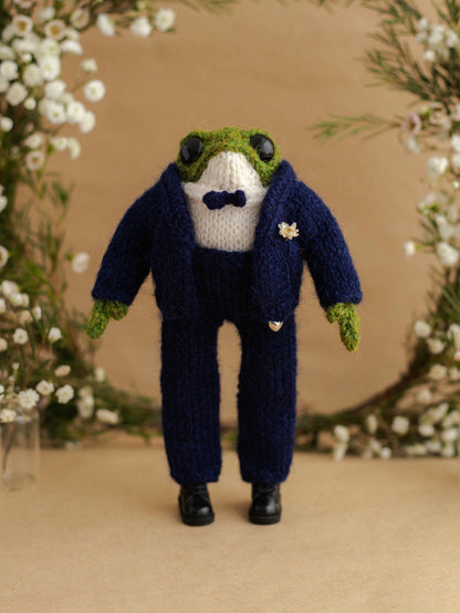Just Married Frogs