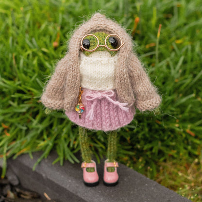 Open Front Hoodie Knitting Pattern for Knitted Frog (PDF)