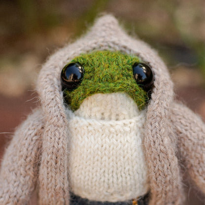 Open Front Hoodie Knitting Pattern for Knitted Frog (PDF)