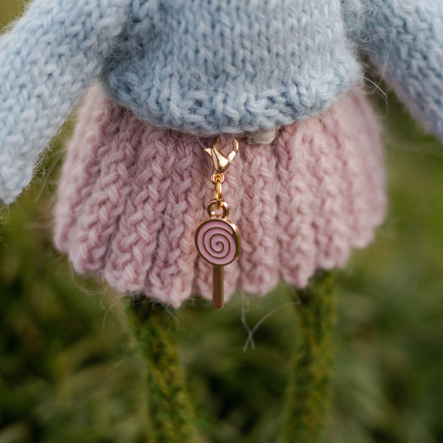 Pleated Skirt Knitting Pattern for Knitted Frog (PDF)