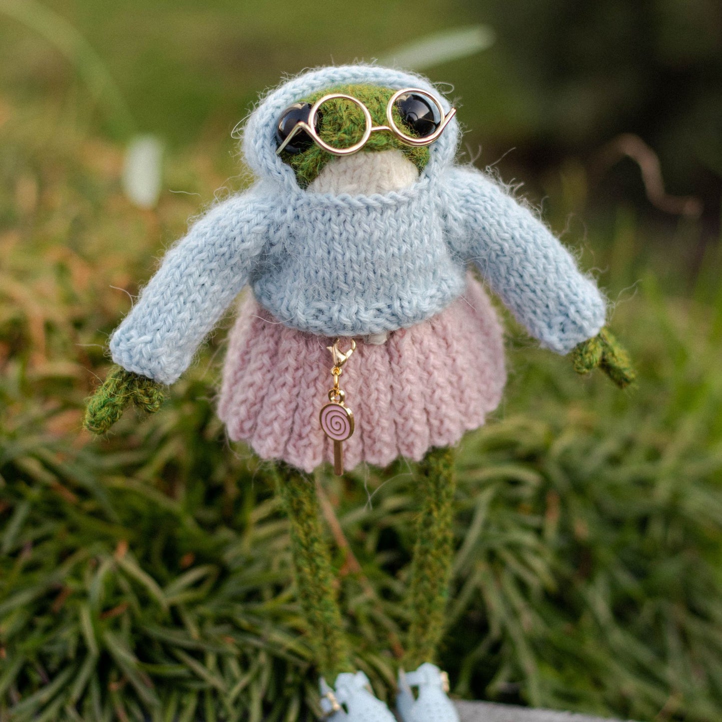 Pleated Skirt Knitting Pattern for Knitted Frog (PDF)