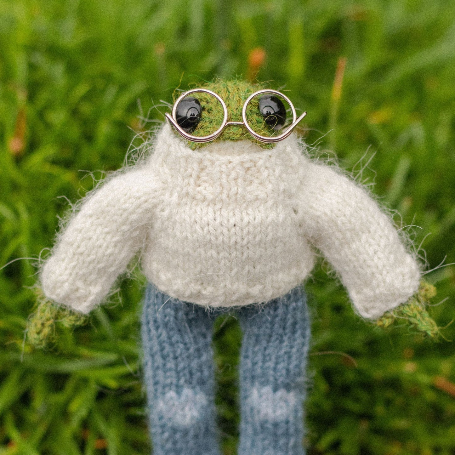 Frog Sweater Knitting Pattern for Knitted Frog (PDF)