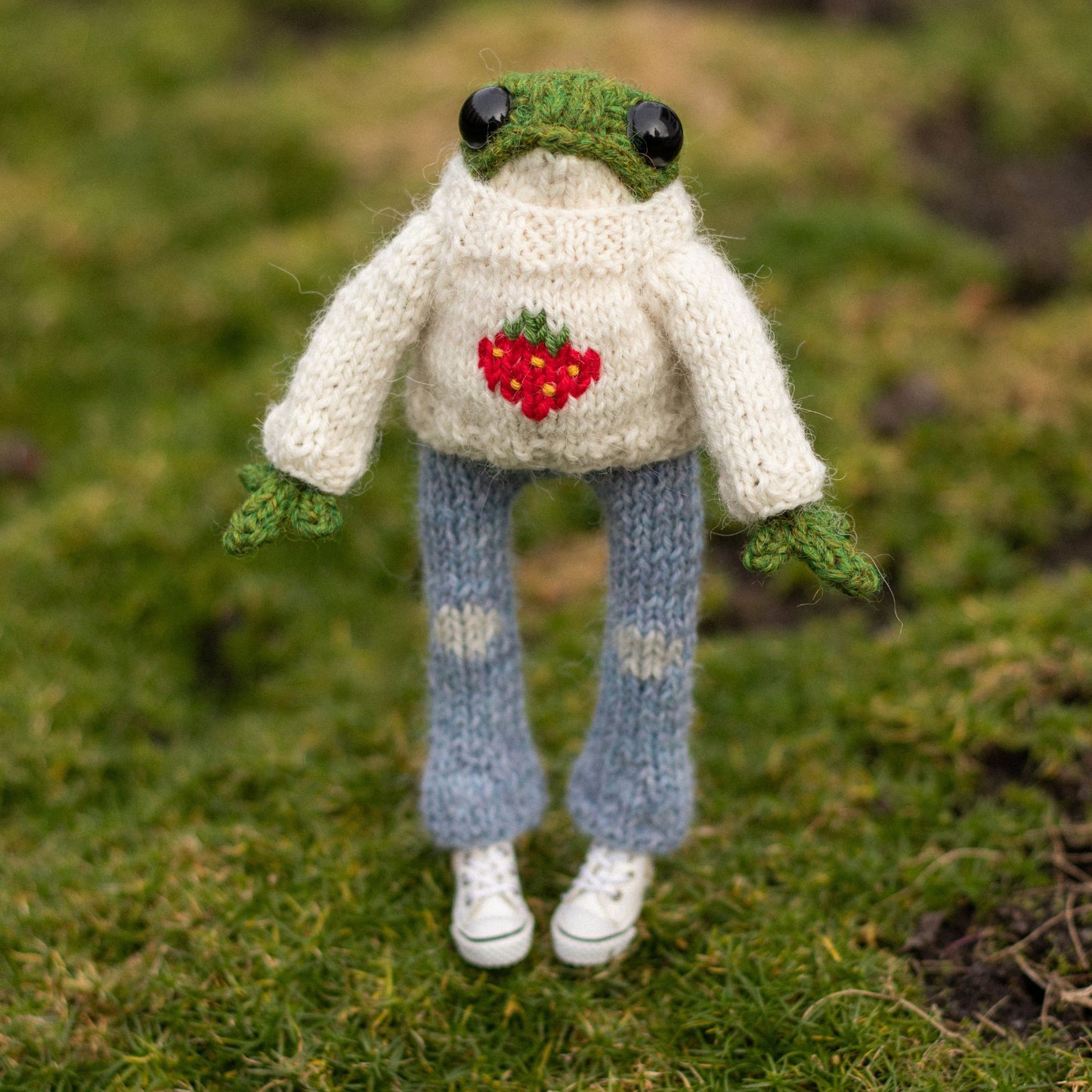 Frog Sweater Knitting Pattern for Knitted Frog (PDF)