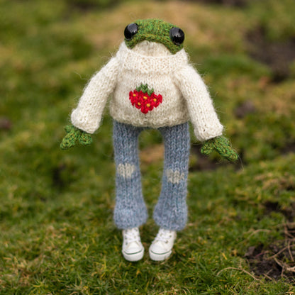 Frog Sweater Knitting Pattern for Knitted Frog (PDF)