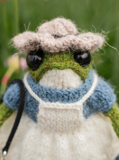 Madame Aster Frog