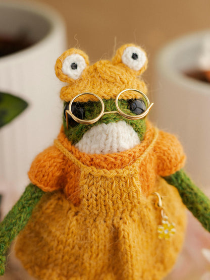 Miss Narcissus Frog