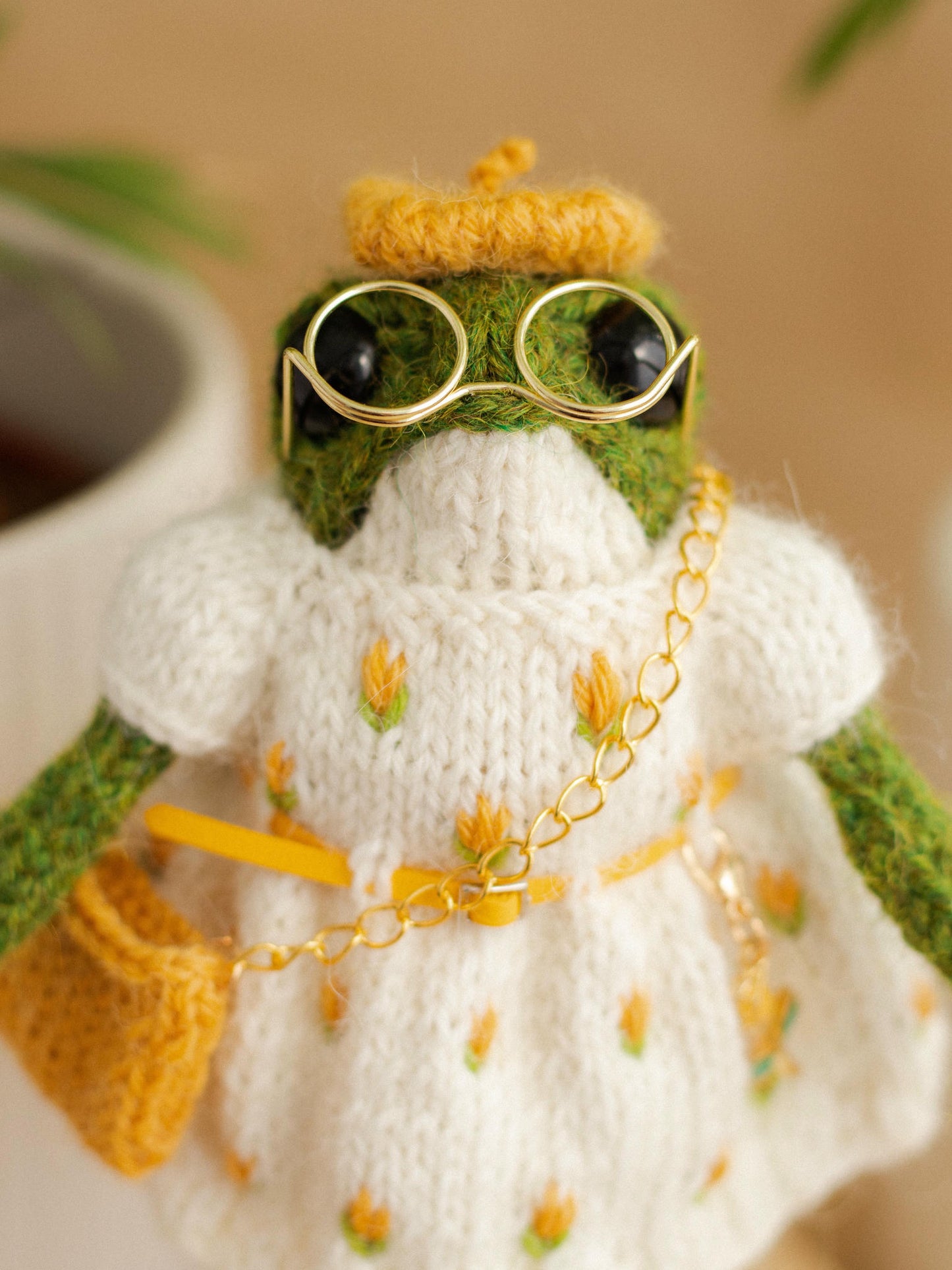 Miss Yellow Rose Frog