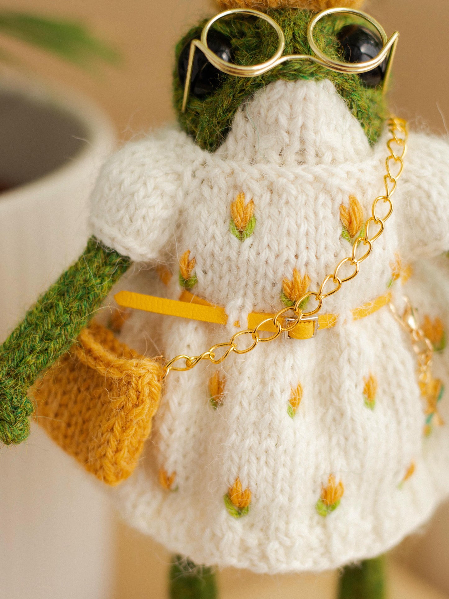 Miss Yellow Rose Frog