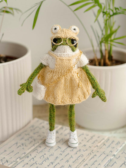 Miss Yellow Tulip Frog