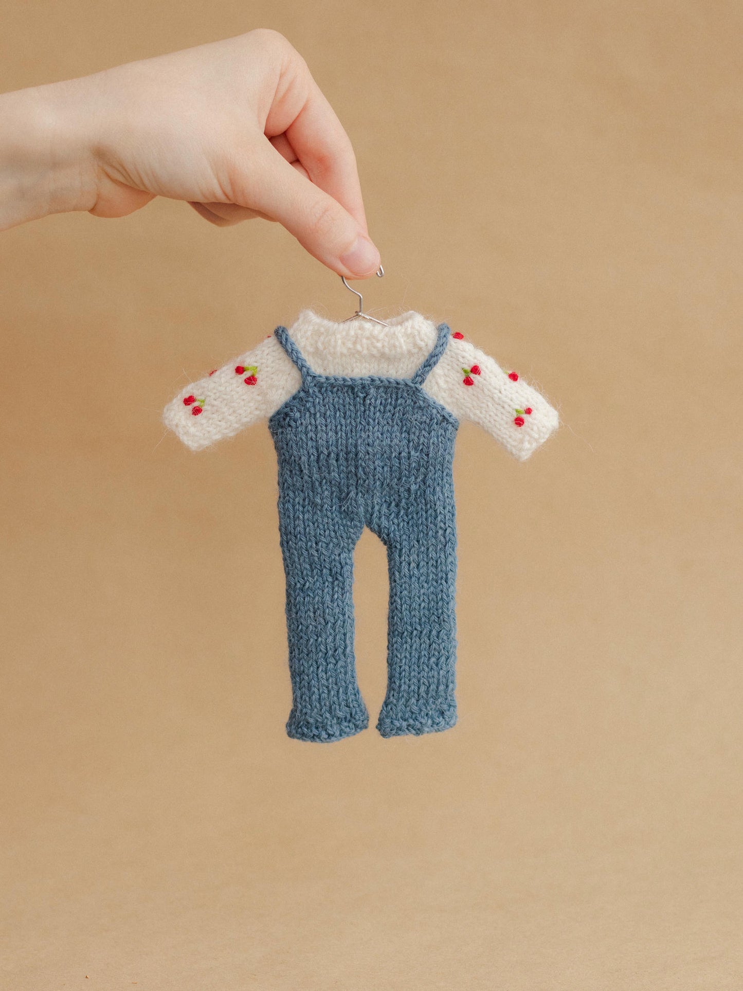 Mr. PrimCherry Outfit