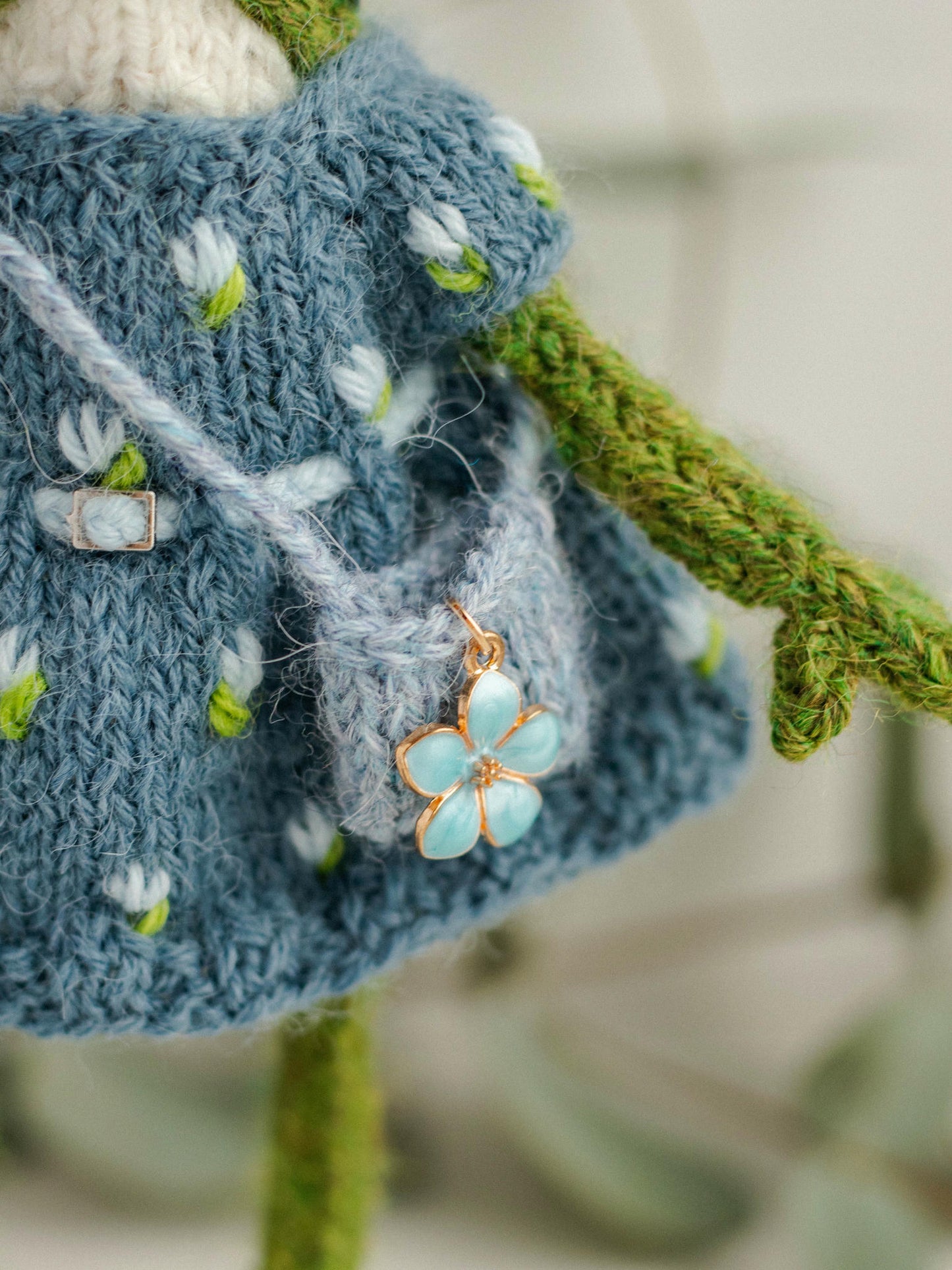 Mrs. Forget-me-not Frog