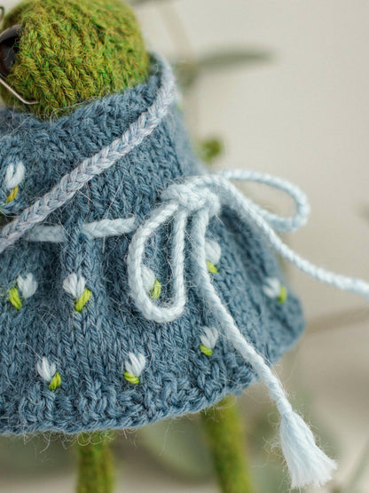 Mrs. Forget-me-not Frog