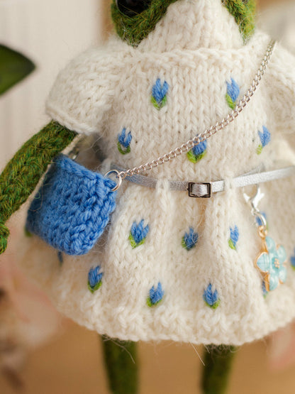 Miss Forget-me-not Frog