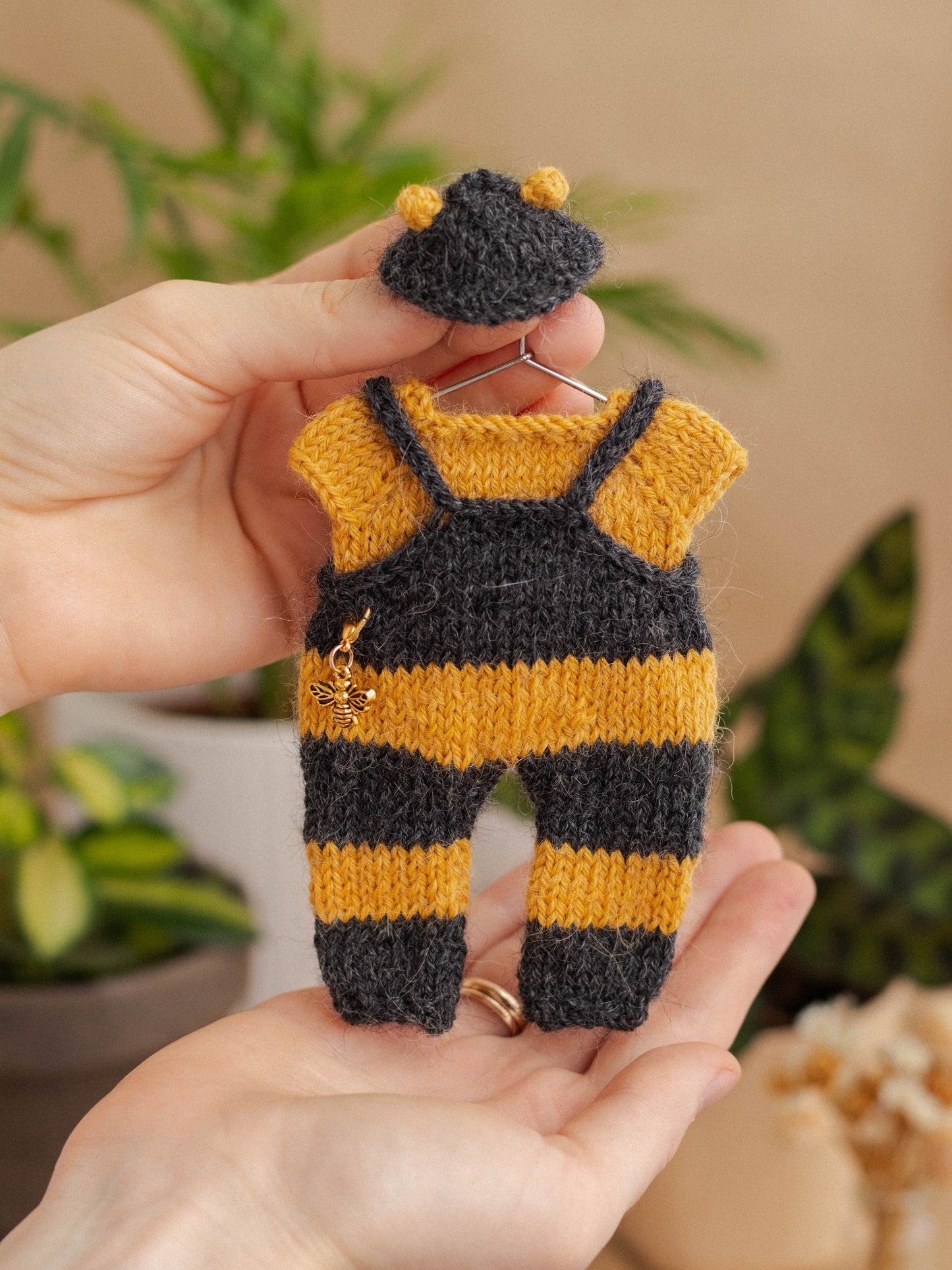 Froggy Bumblebee Outfit