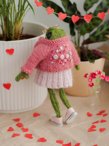 Miss Retro Frog Outfit