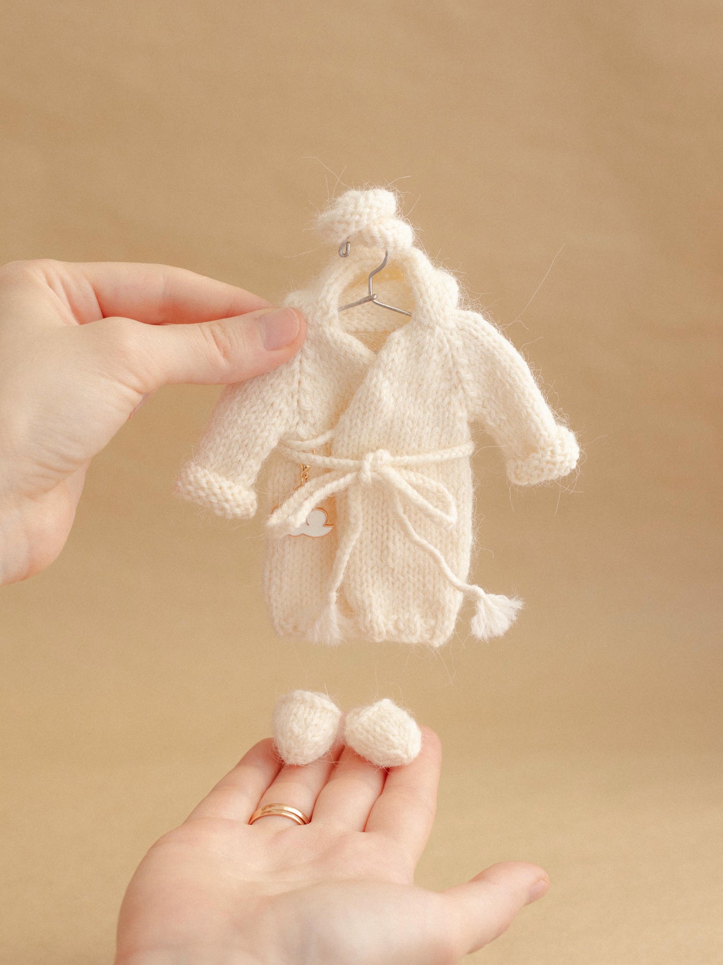 Knitted SPA Froggy Outfit